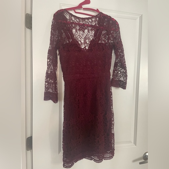 Burgundy Lulu’s Lace Dress - Picture 2 of 4